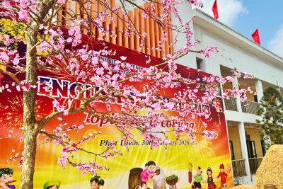 BÙNG NỔ CÙNG BUỔI SINH HOẠT CÂU LẠC BỘ TIẾNG ANH: “TET IS COMING!”